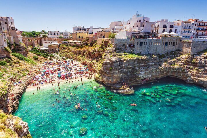 Lama Monachile cove and the Roman bridge, Polignano a Mare